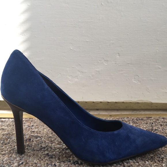 Ralph Lauren Shoes - Ralph Lauren blue velvet heels